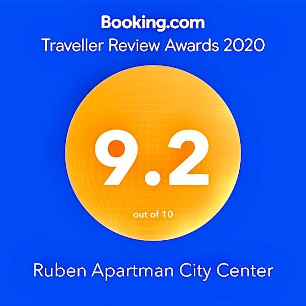 Ruben Apartman City Center Debrecen Exterior photo